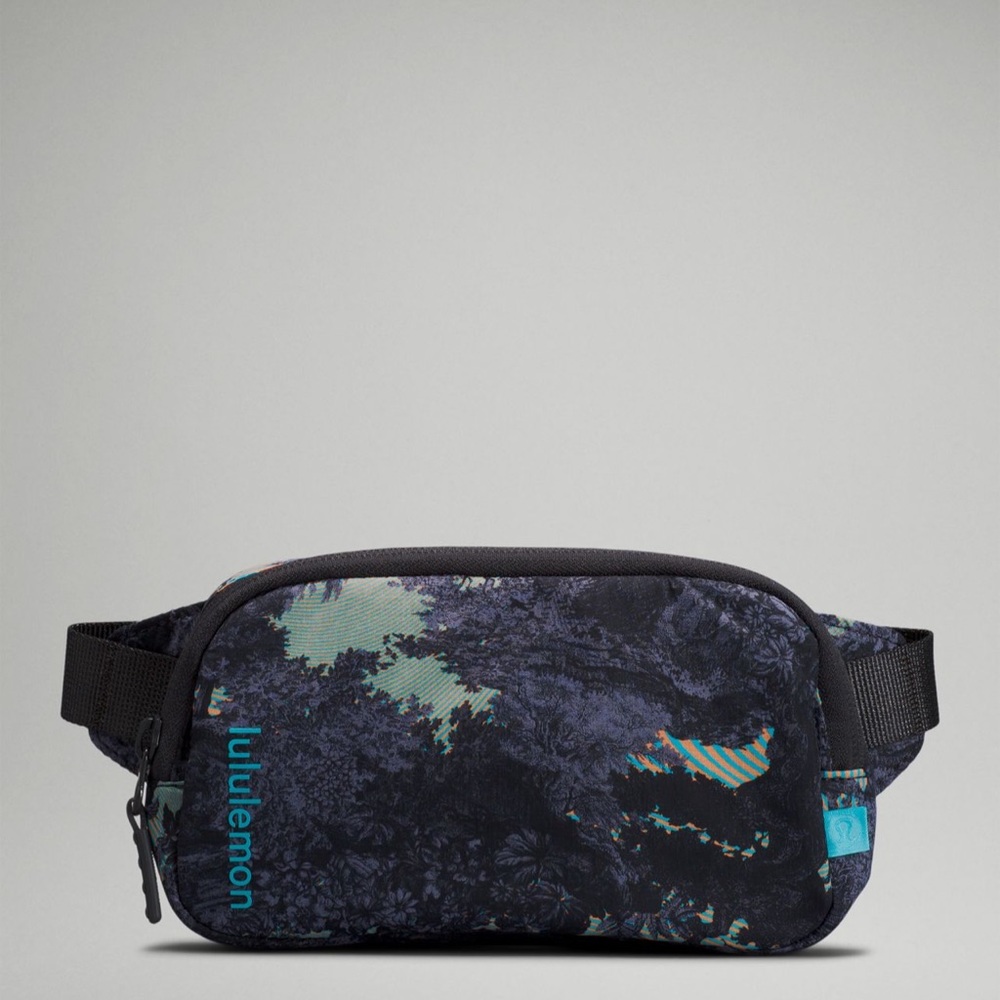 Lululemon Mini Belt Bag NWT